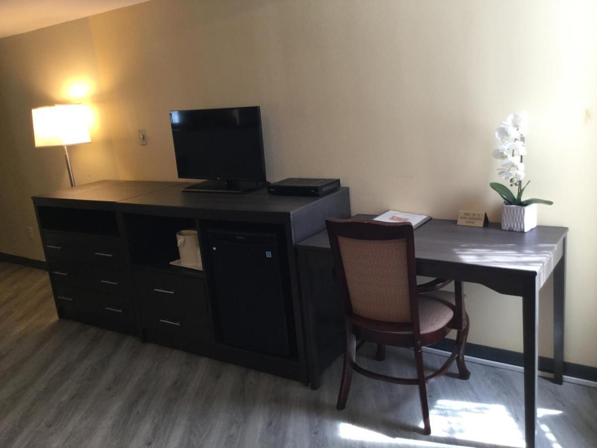 Econo Lodge Metro Arlington Luaran gambar
