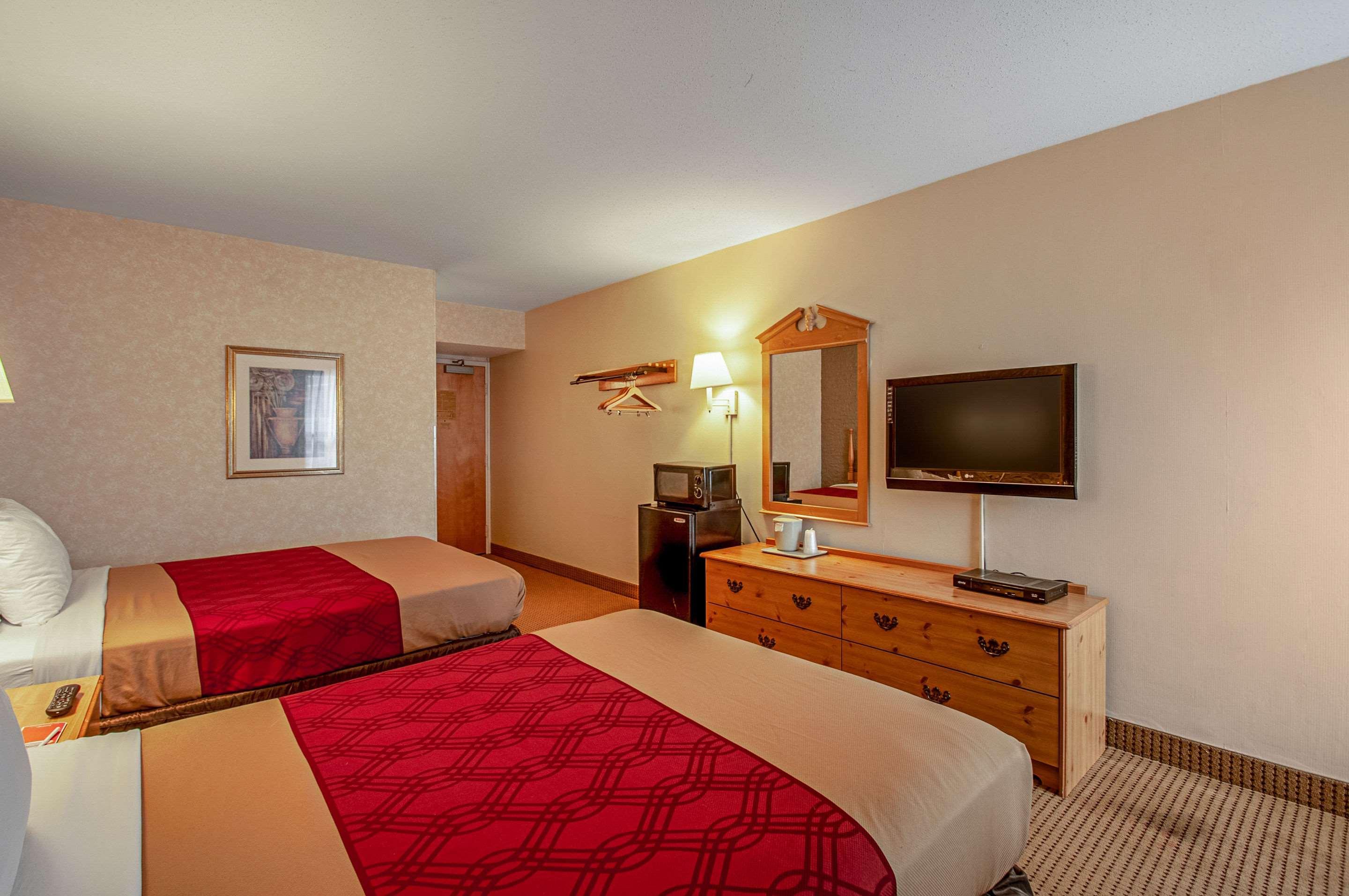 Econo Lodge Metro Arlington Luaran gambar