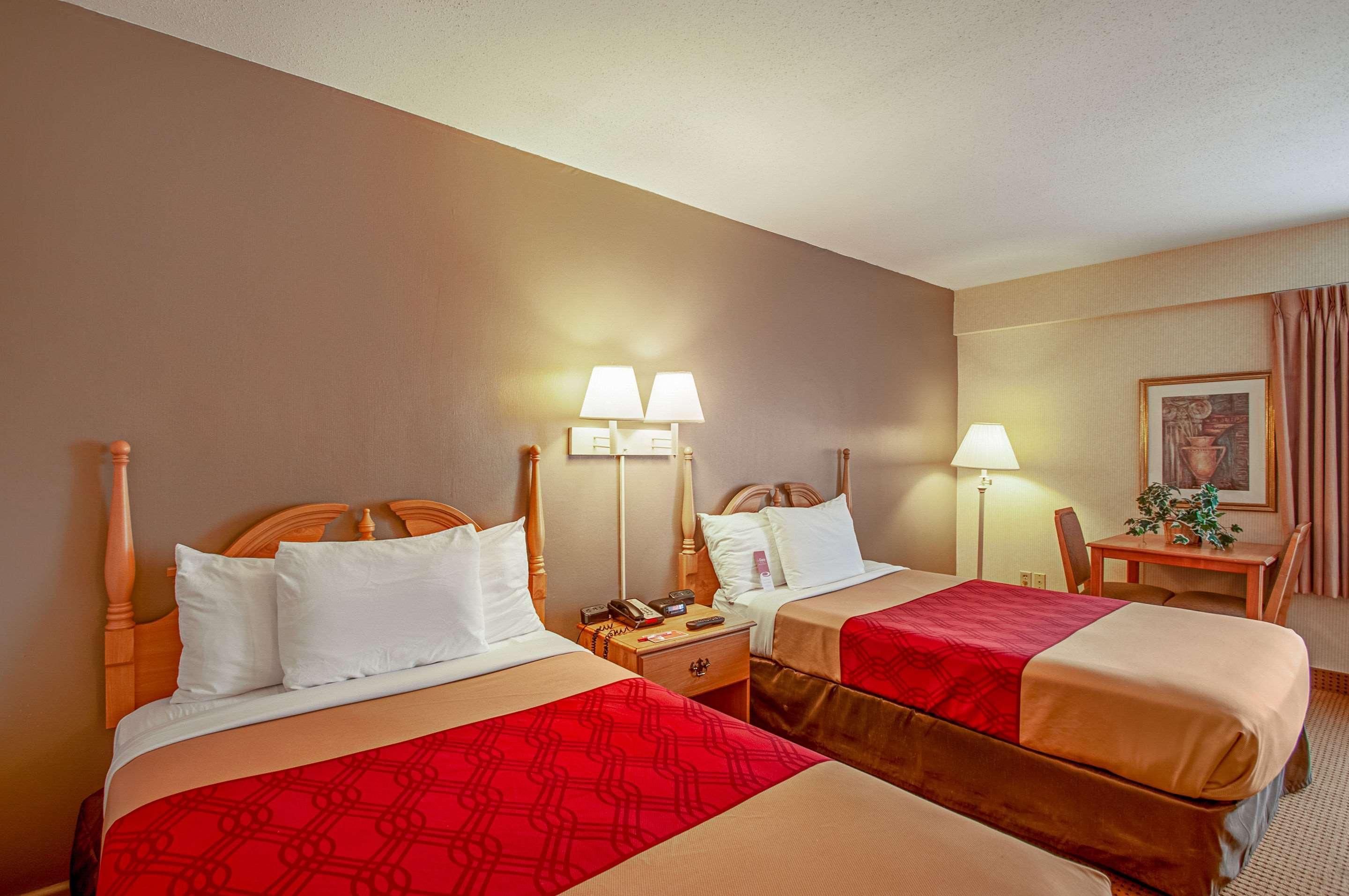 Econo Lodge Metro Arlington Luaran gambar