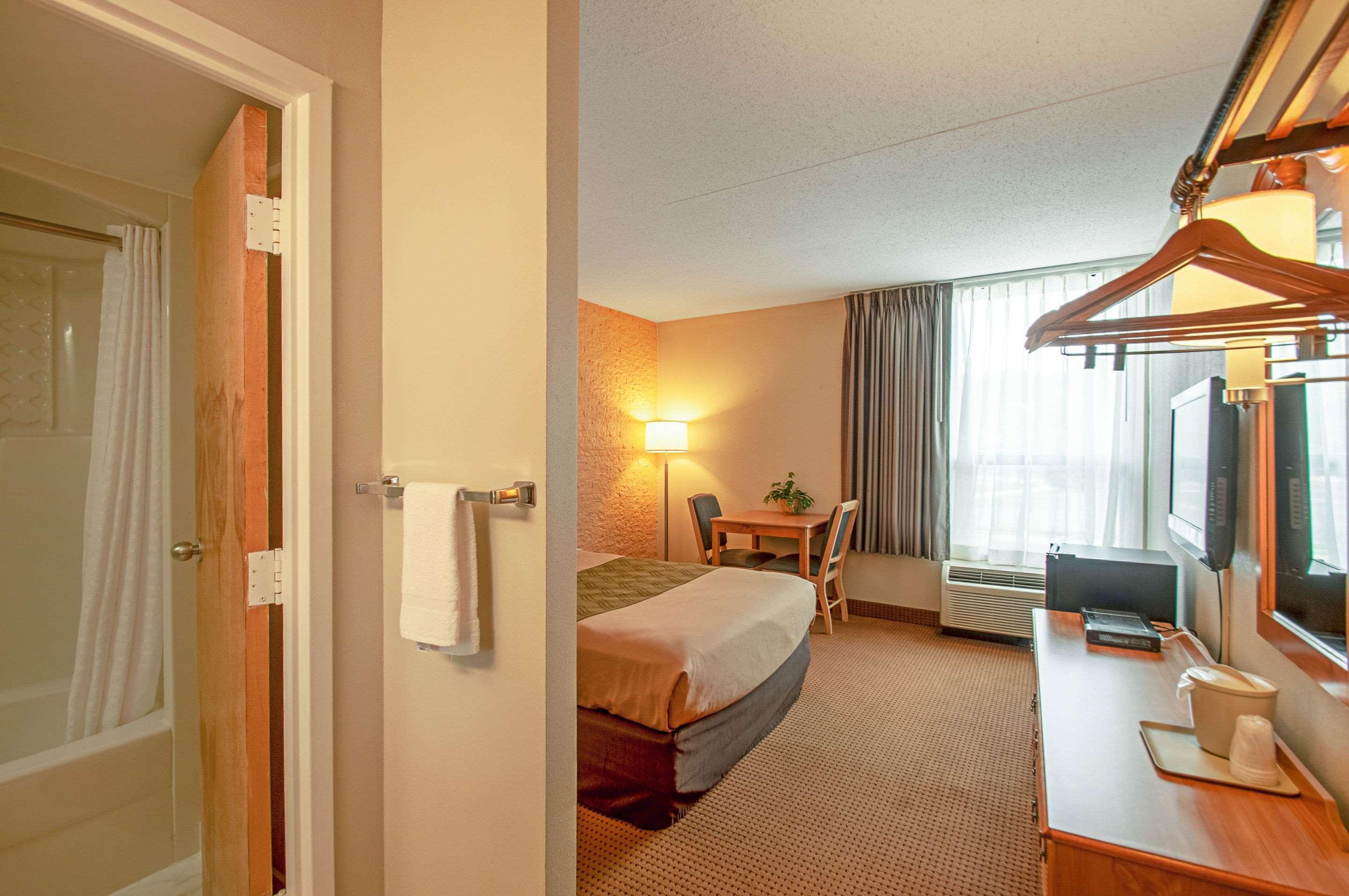 Econo Lodge Metro Arlington Luaran gambar