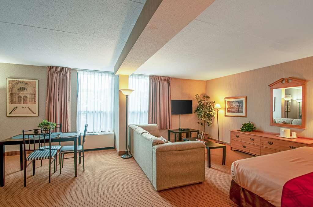 Econo Lodge Metro Arlington Bilik gambar